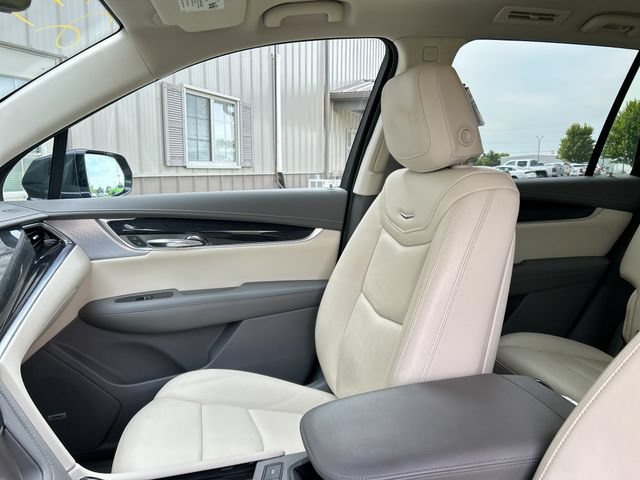 Used 2023 Cadillac XT6 Premium Luxury w/ Technology Package AWD/4WD image 30