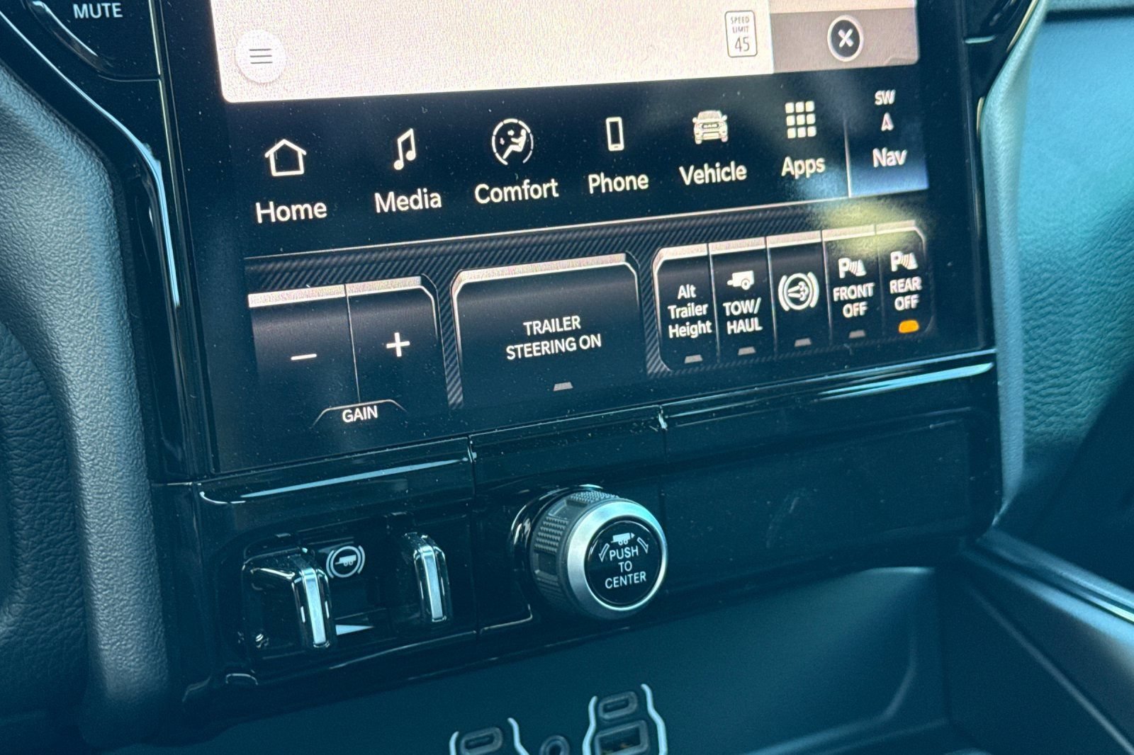 New 2026 RAM 3500 Laramie AWD/4WD image 19