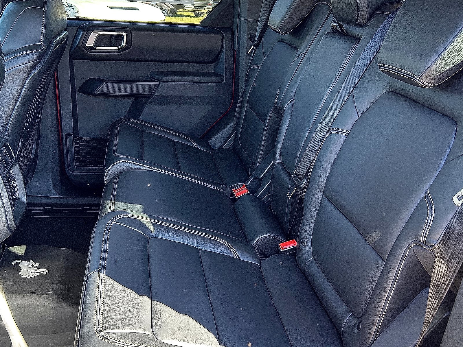 New 2025 Ford Bronco Badlands w/ Sasquatch Package AWD/4WD image 7