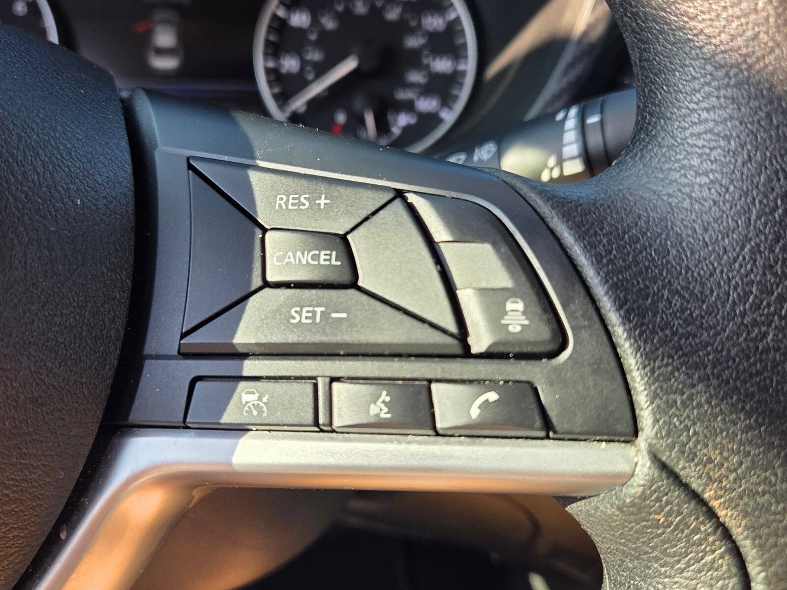 Used 2024 Nissan Sentra SV FWD image 26