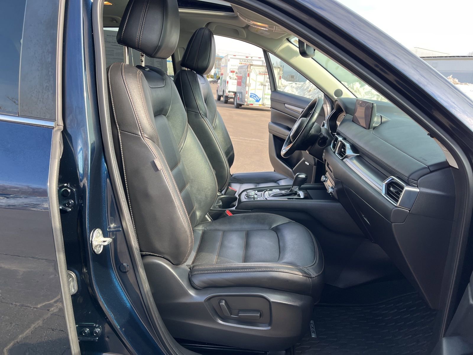 Used 2021 MAZDA CX-5 Touring image 15