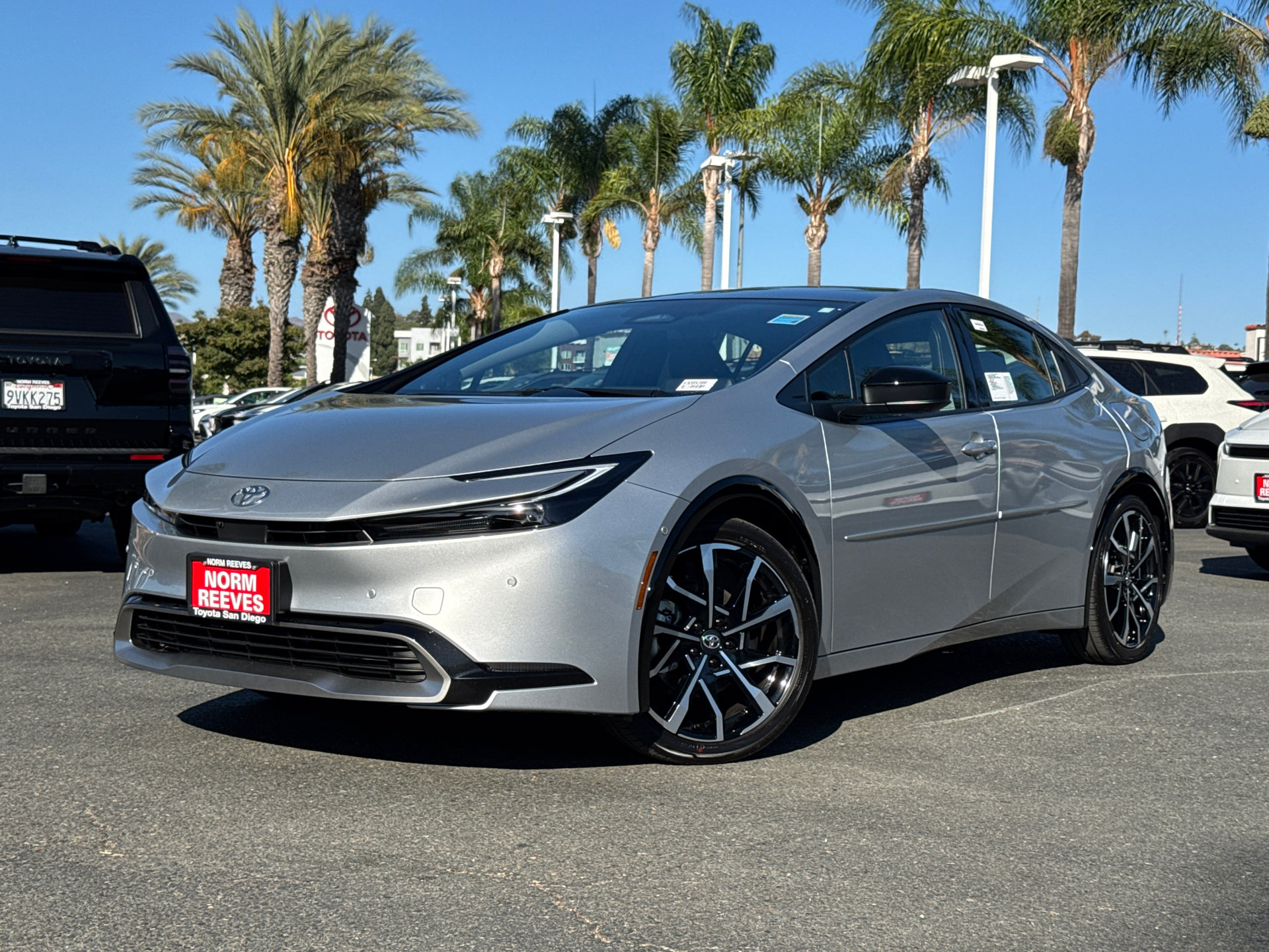 New 2027 Toyota Prius Plug-In Hybrid FWD image 2
