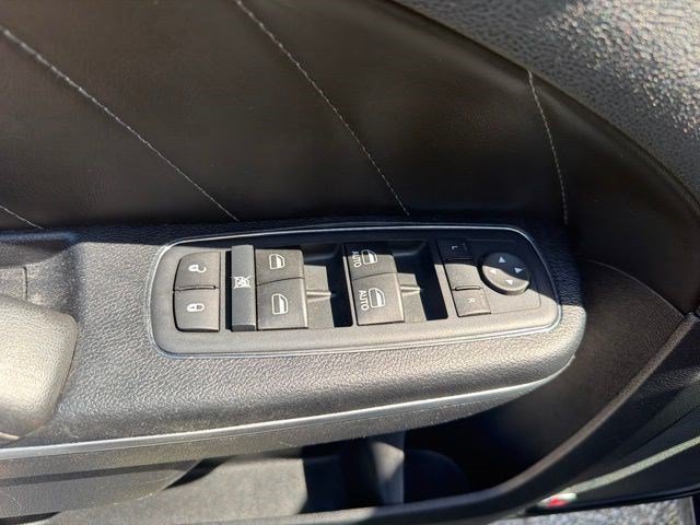 Used 2017 Dodge Charger SXT w/ AWD Plus Group image 12