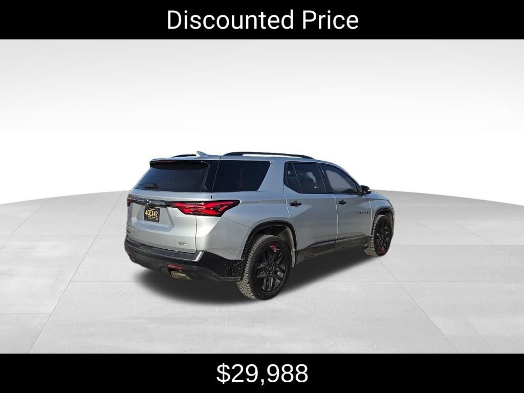 Used 2022 Chevrolet Traverse Premier w/ Redline Edition image 3