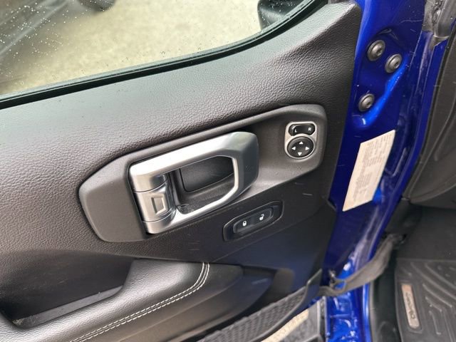 Used 2019 Jeep Wrangler Unlimited Sahara image 18