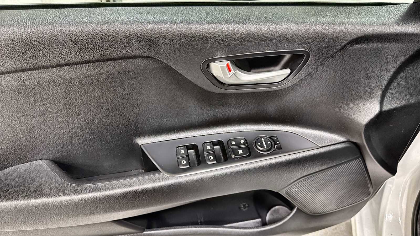 Used 2022 Kia Rio LX image 15