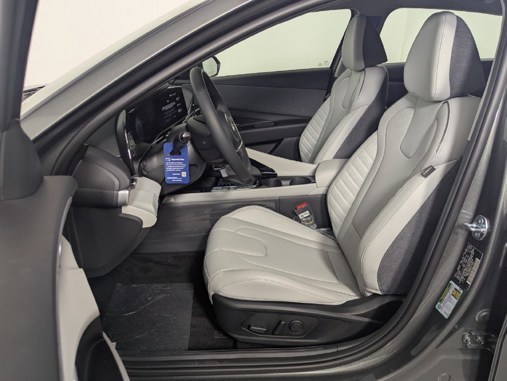 New 2026 Hyundai Elantra Limited FWD image 12