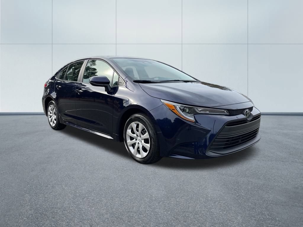 Used 2026 Toyota Corolla LE image 4