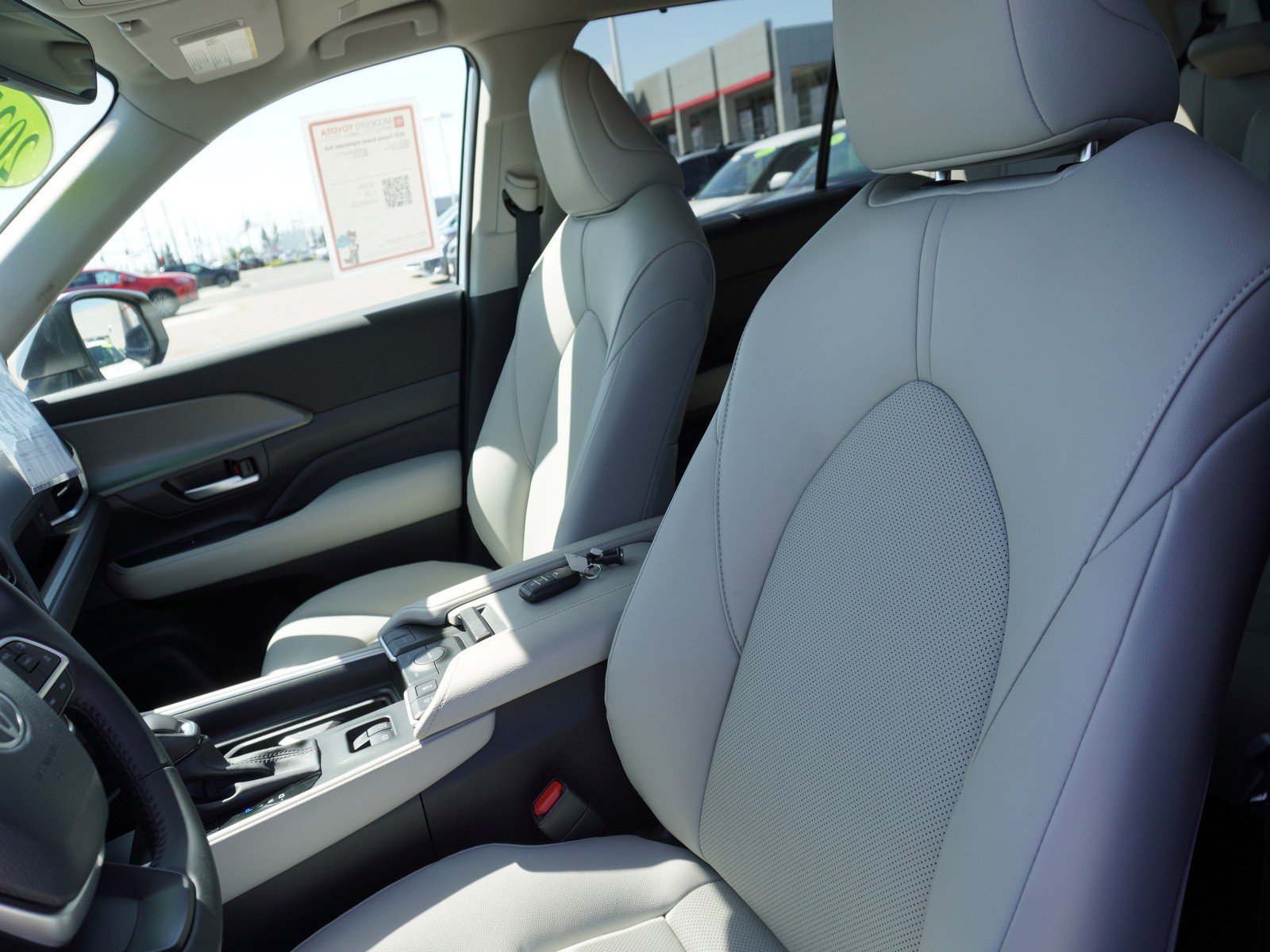 Used 2025 Toyota Grand Highlander FWD image 24