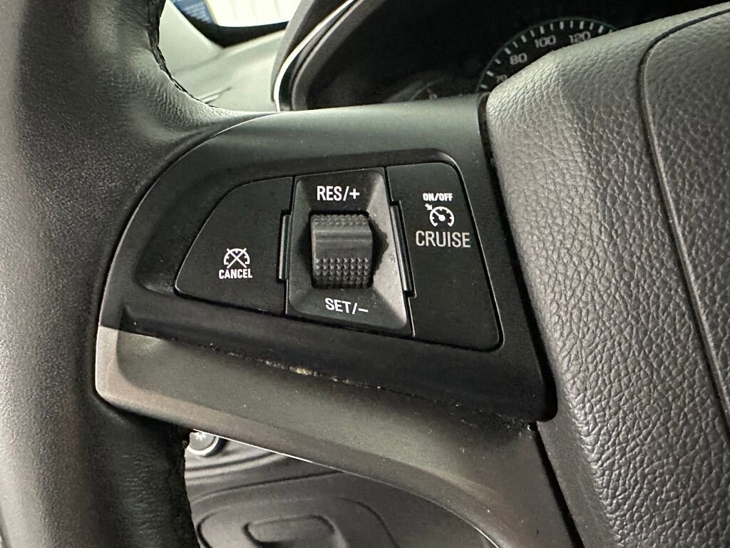 Used 2019 Chevrolet Trax LT w/ LT Convenience Package FWD image 14