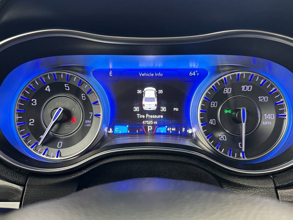 Used 2019 Chrysler 300 Touring image 22