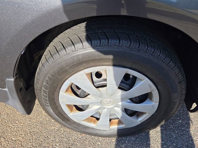 Used 2013 Toyota Corolla L image 16