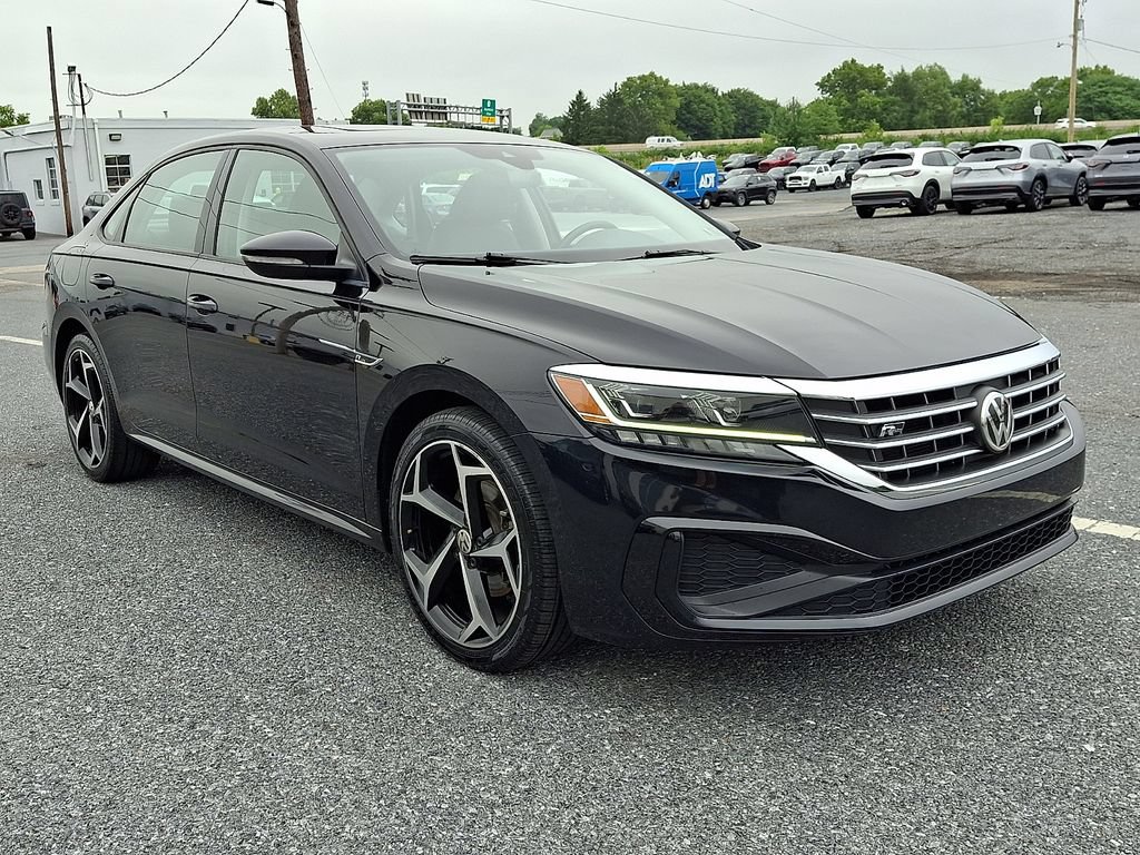 Used 2020 Volkswagen Passat 2.0T R-Line FWD image 3