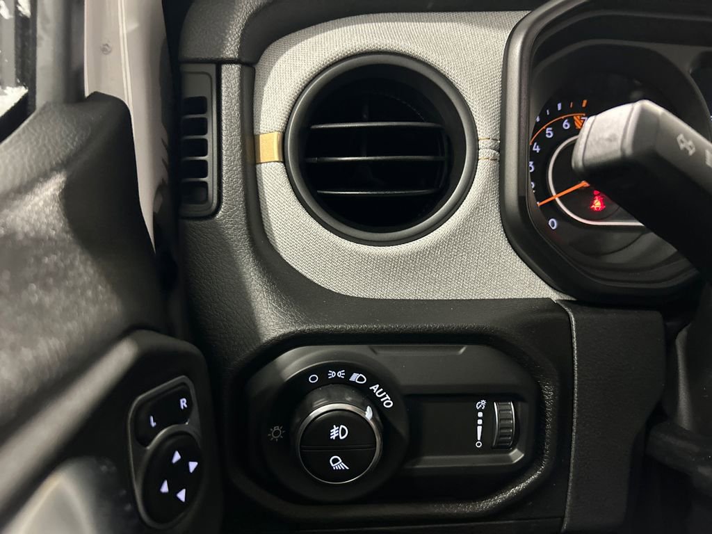 New 2026 Jeep Gladiator Sport image 17