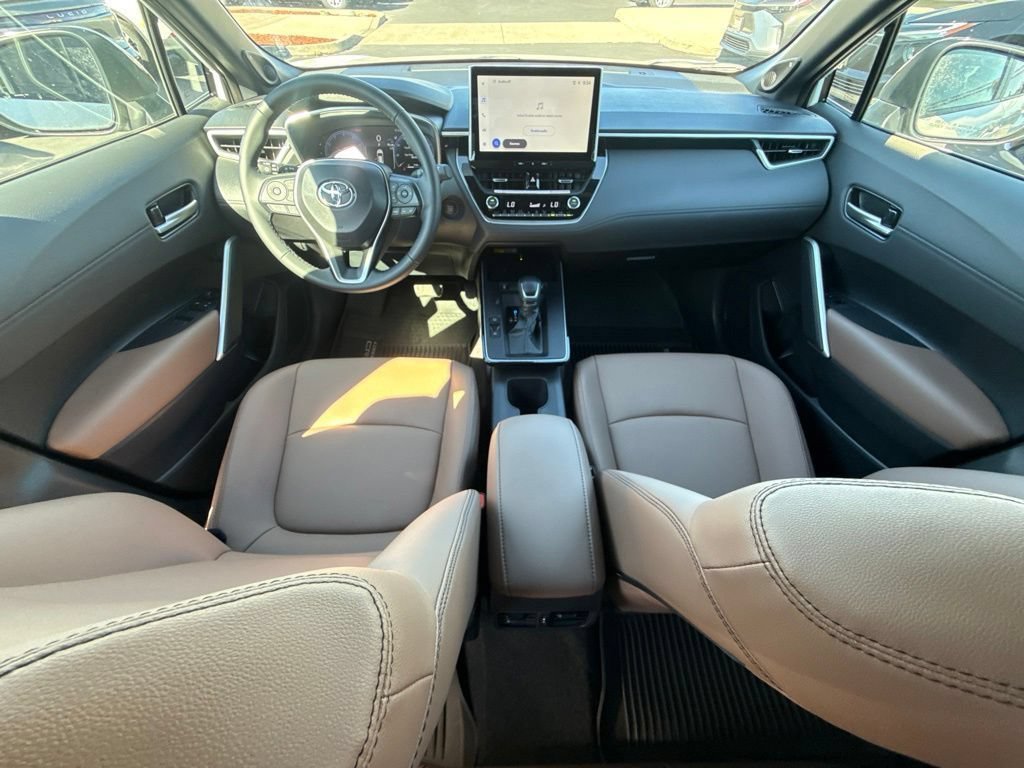 Used 2026 Toyota Corolla Cross XLE w/ Convenience Package FWD image 29