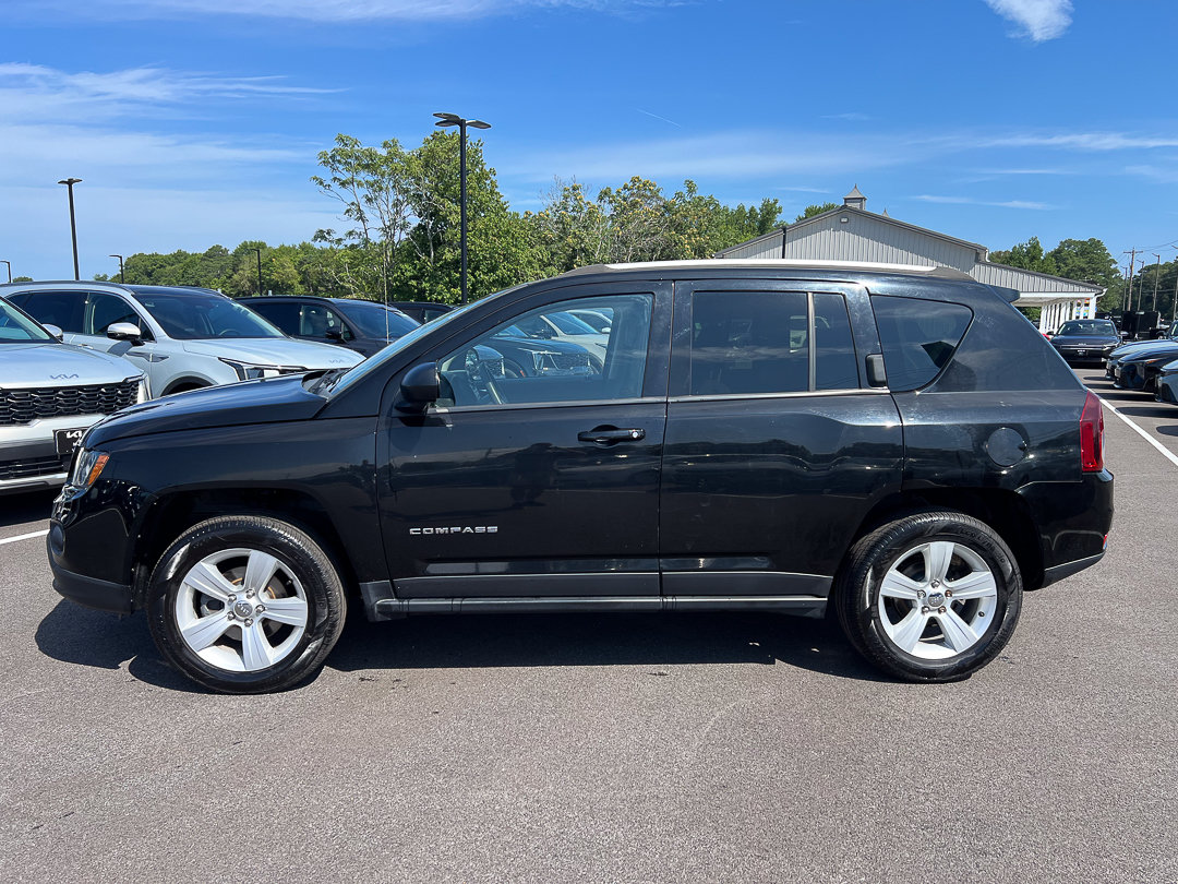 Used 2016 Jeep Compass Sport w/ Power Value Group AWD/4WD image 2