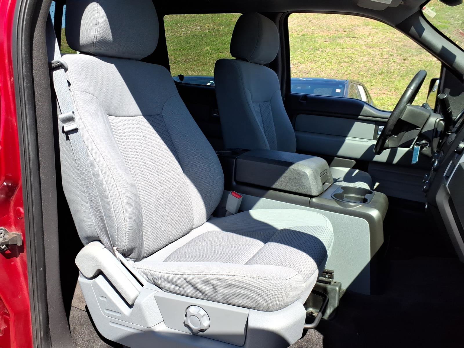 Used 2014 Ford F150 XLT w/ Equipment Group 302A Luxury image 9