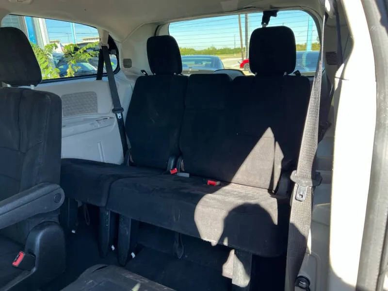 Used 2011 Dodge Grand Caravan Express w/ PWR Window Group FWD image 12