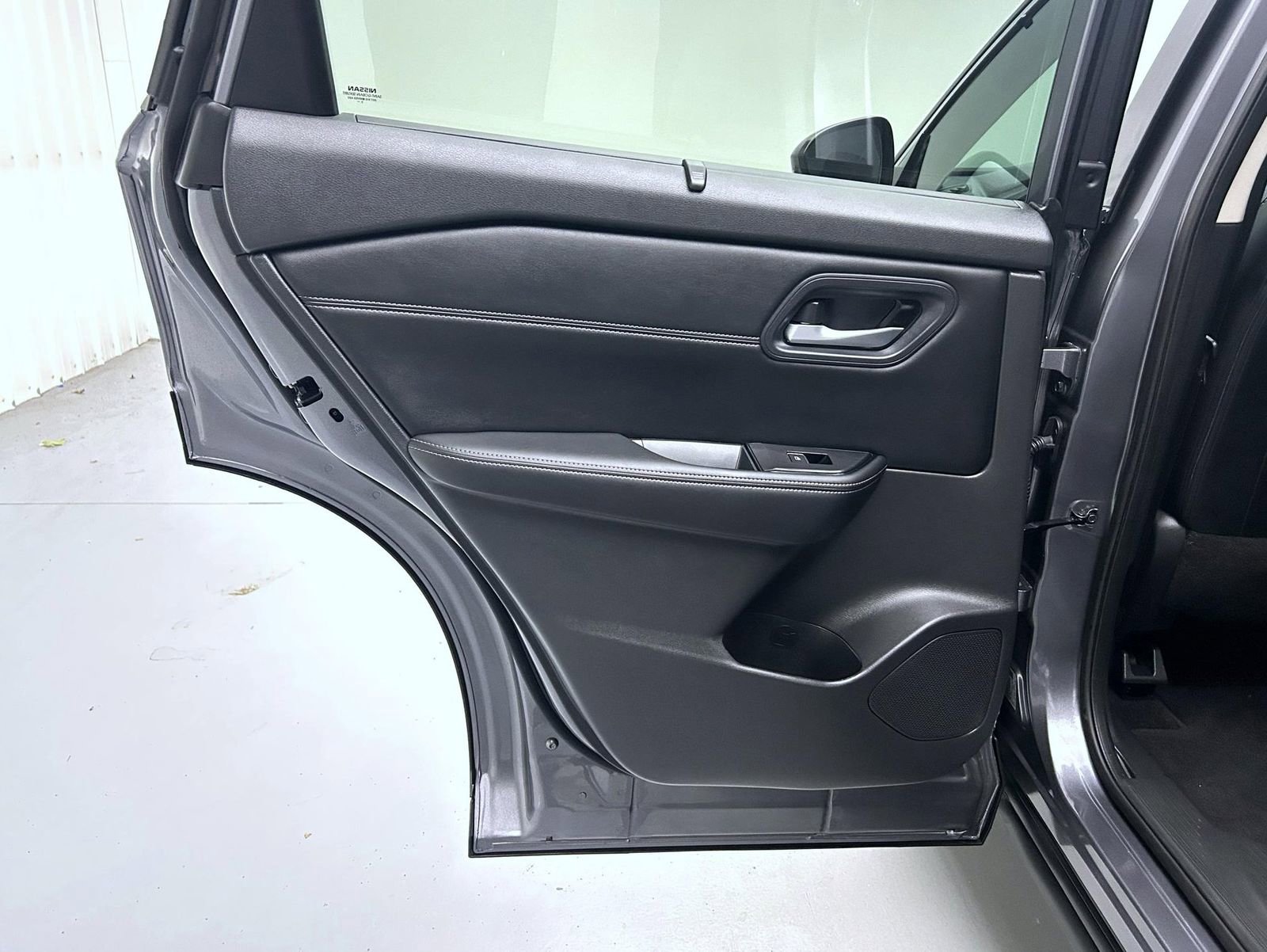 Used 2024 Nissan Rogue SL w/ SL Premium Package image 20