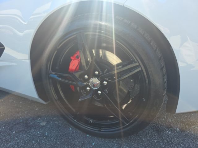 Used 2021 Chevrolet Corvette Stingray Premium Conv w/ Z51 Performance Package image 9