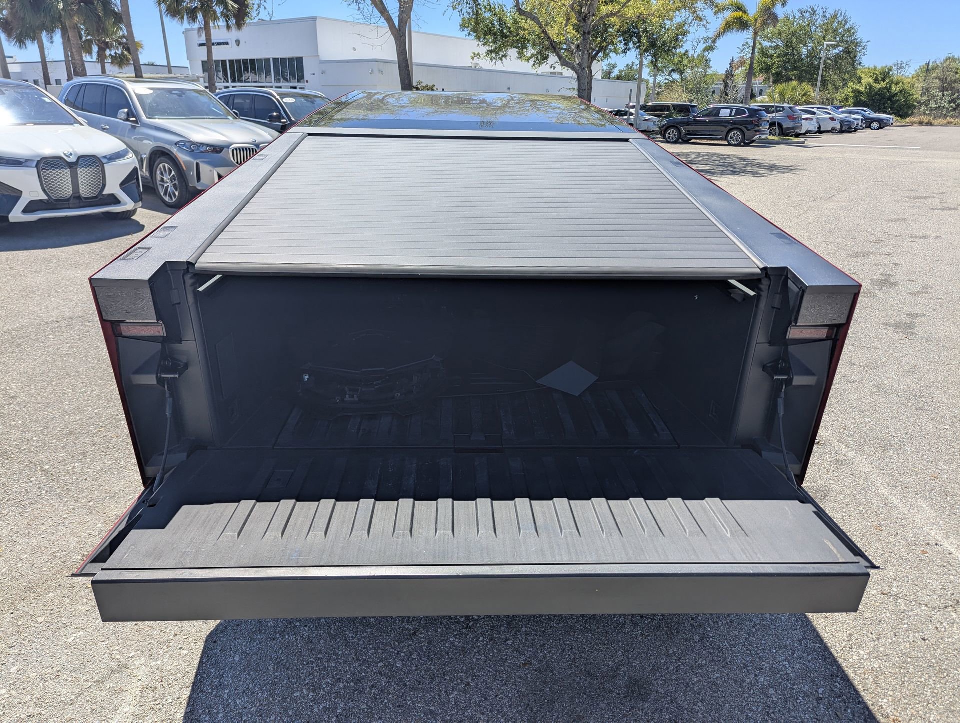 Used 2024 Tesla Cybertruck AWD Crew Cab image 11