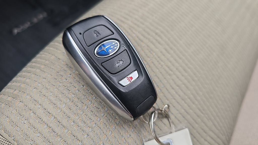Used 2023 Subaru Ascent Premium w/ Convenience Package AWD/4WD image 30