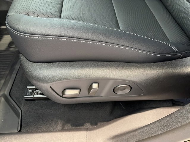 New 2026 Chevrolet Traverse LT w/ Driver Confidence Package image 11