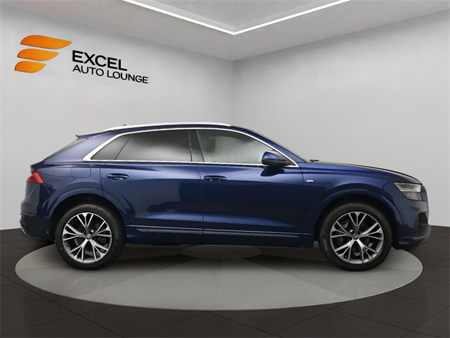 Used 2020 Audi Q8 Prestige w/ Prestige Package image 6