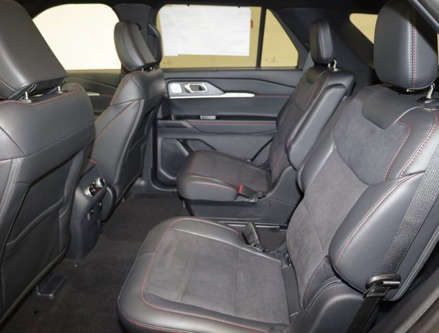 New 2025 Ford Explorer ST image 18