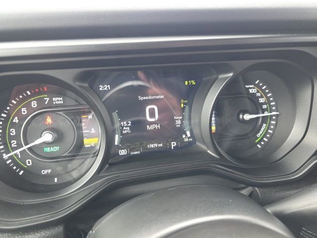 Used 2025 Jeep Wrangler Unlimited Sahara w/ Safety Group image 25