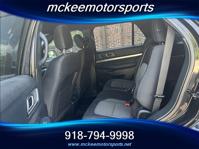 Used 2018 Ford Explorer XLT FWD image 9