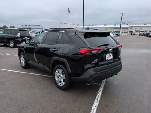 Used 2021 Toyota RAV4 XLE FWD image 6