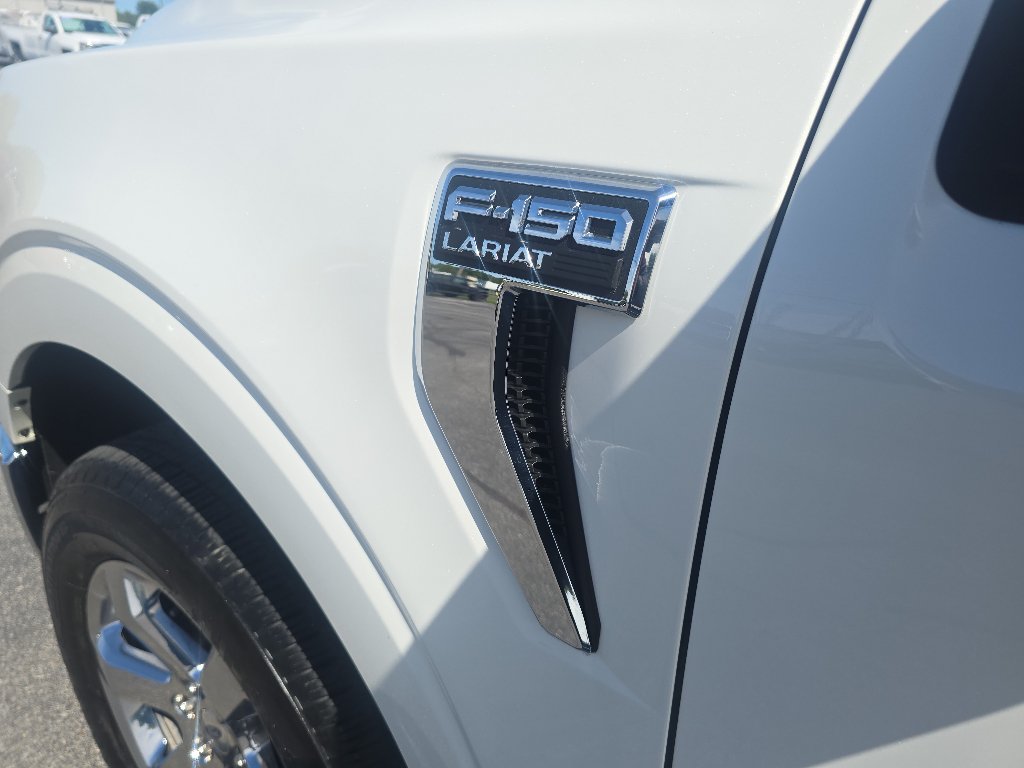 Used 2022 Ford F150 Lariat w/ Equipment Group 502A High AWD/4WD image 13