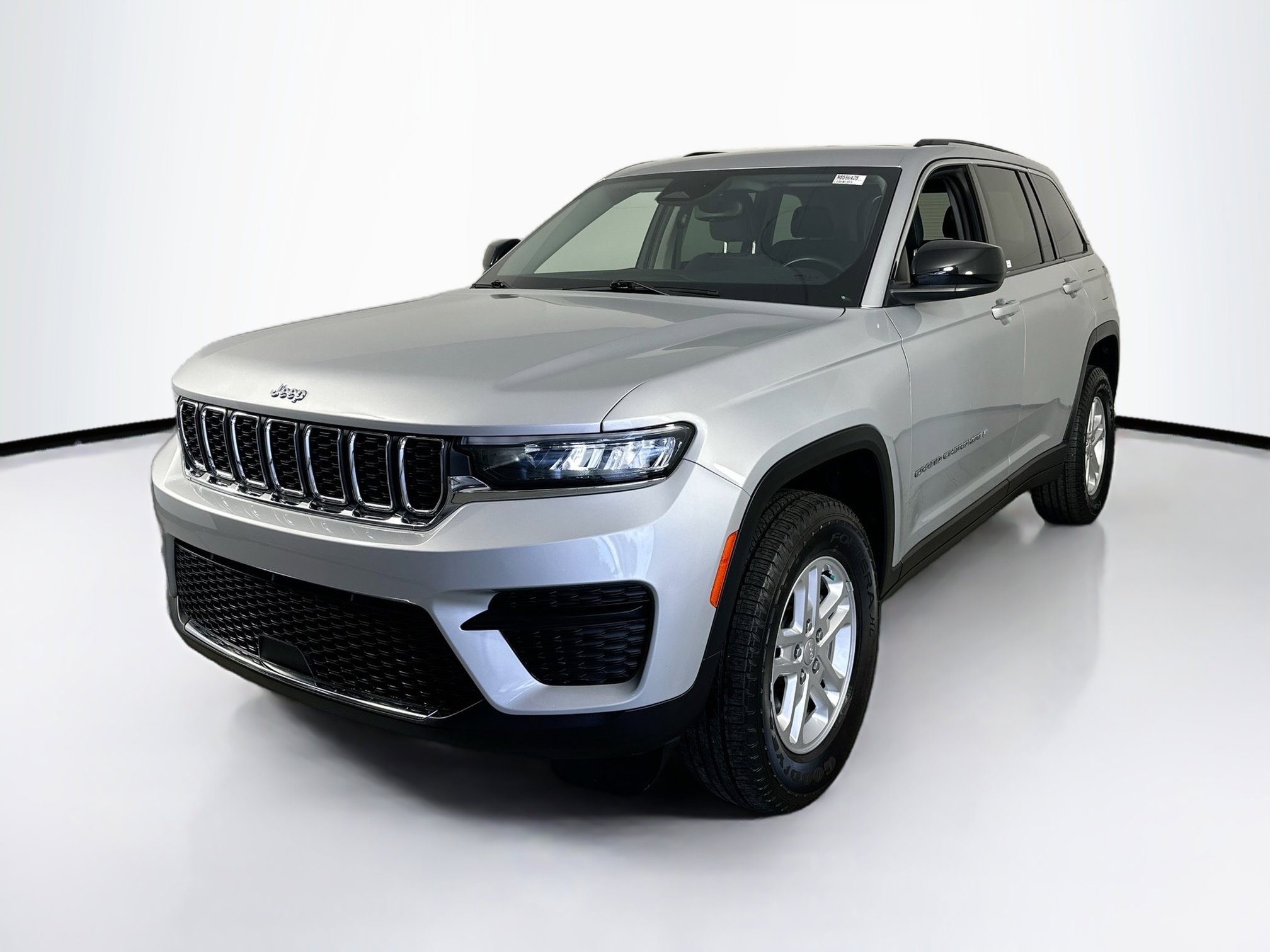 Used 2022 Jeep Grand Cherokee Laredo w/ Luxury Tech Group I