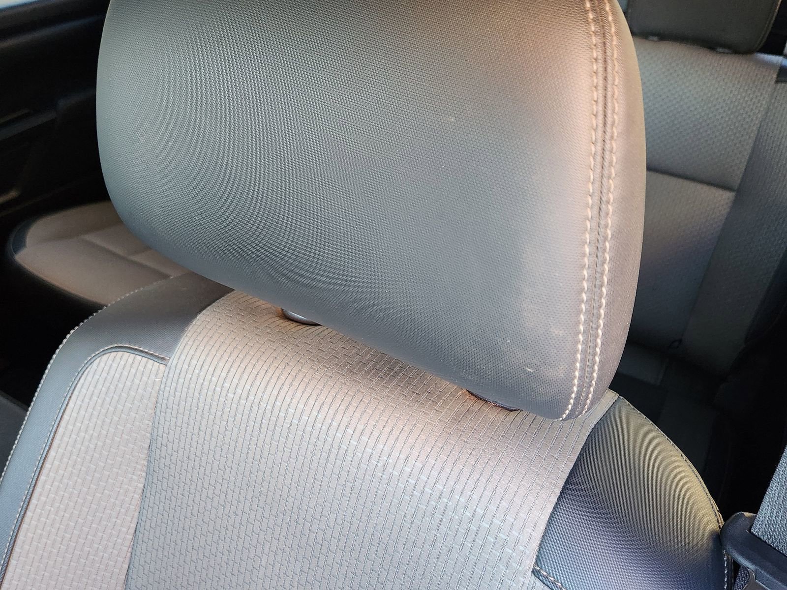 Used 2019 Nissan Titan S w/ S Utility Package image 17