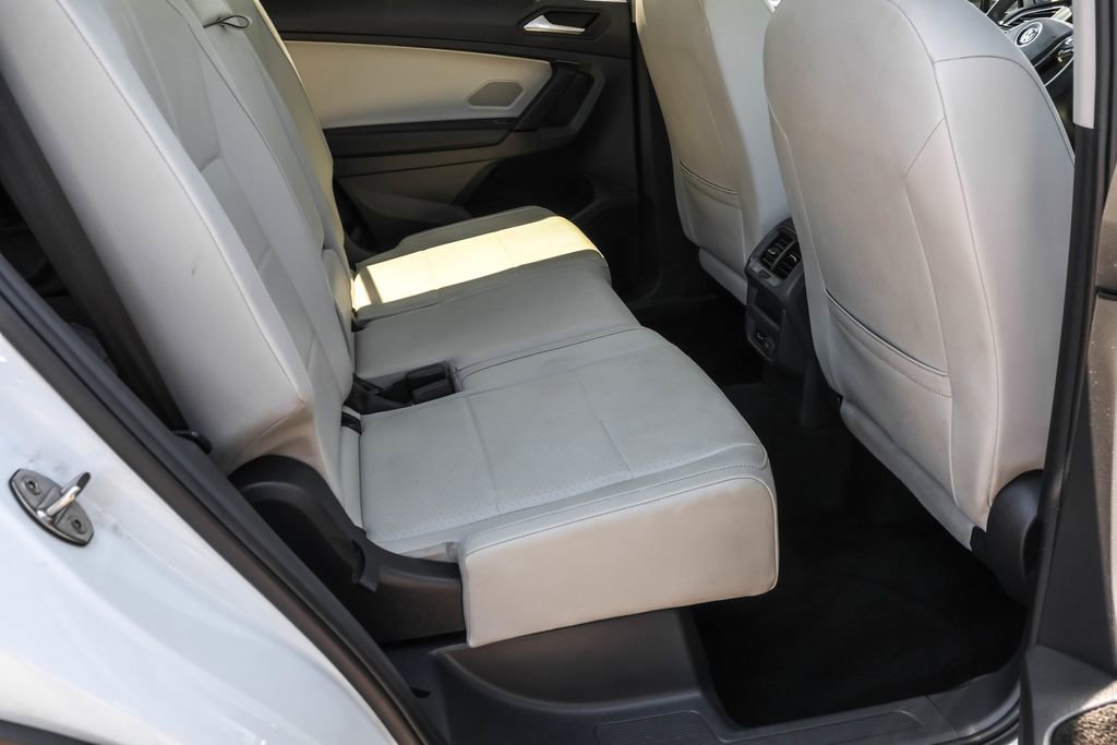 Used 2019 Volkswagen Tiguan SE FWD image 32