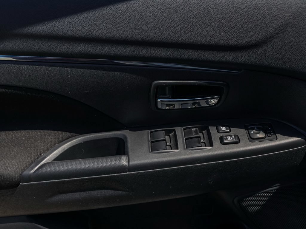 Used 2024 Mitsubishi Outlander Sport ES AWD/4WD image 24