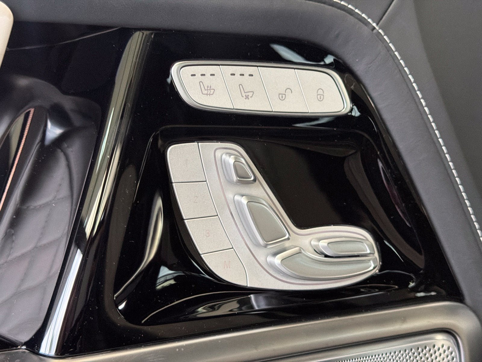 New 2027 Mercedes-Benz G 63 AMG 4MATIC image 11