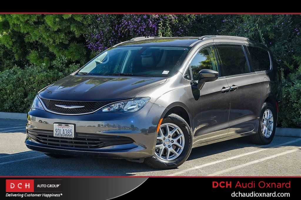 Used 2020 Chrysler Voyager Lxi image 1