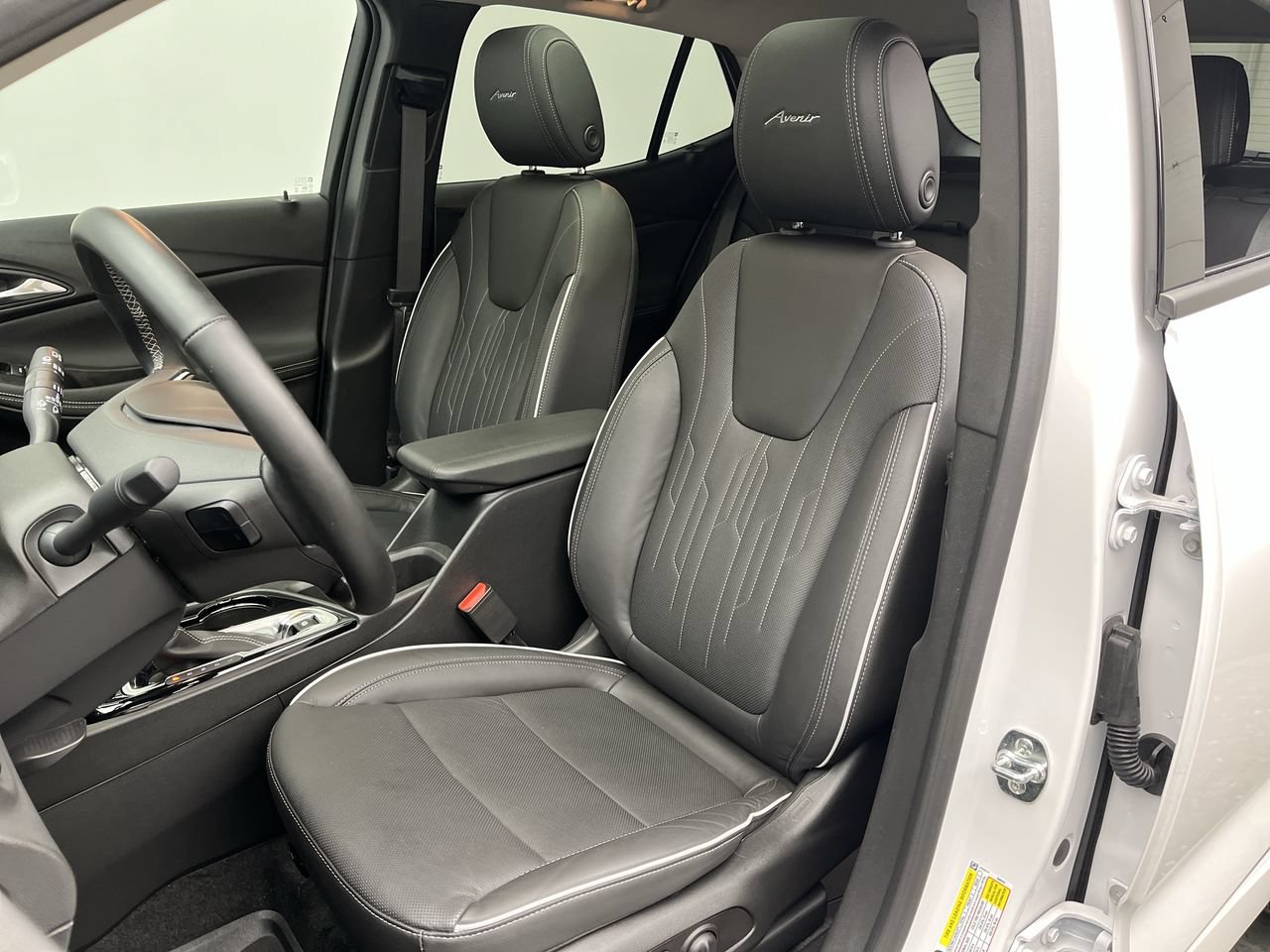 Used 2026 Buick Encore GX Avenir w/ Avenir Technology Package AWD/4WD image 10