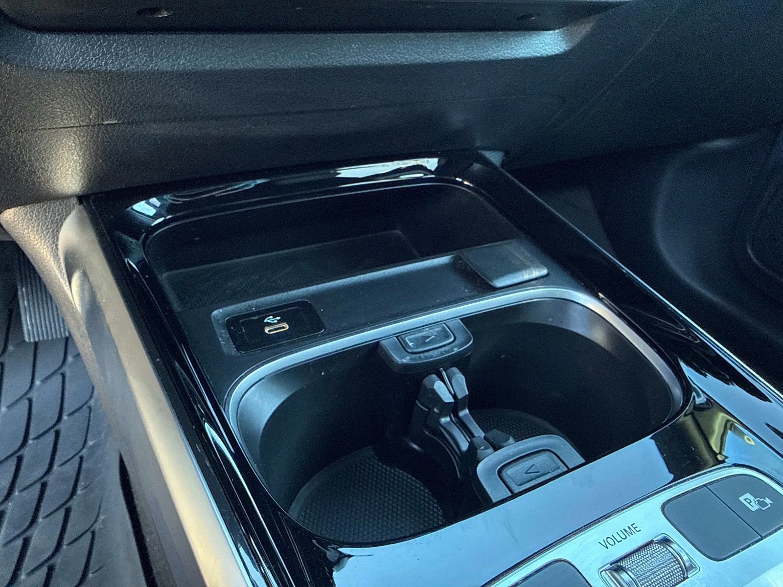 Used 2025 Mercedes-Benz GLB 250 image 28