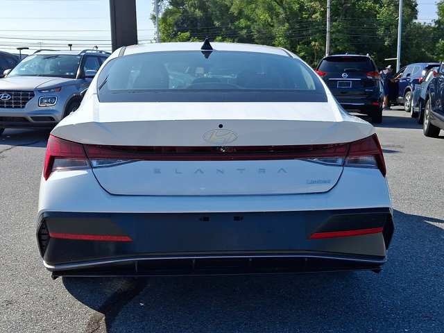 New 2026 Hyundai Elantra Limited FWD image 5