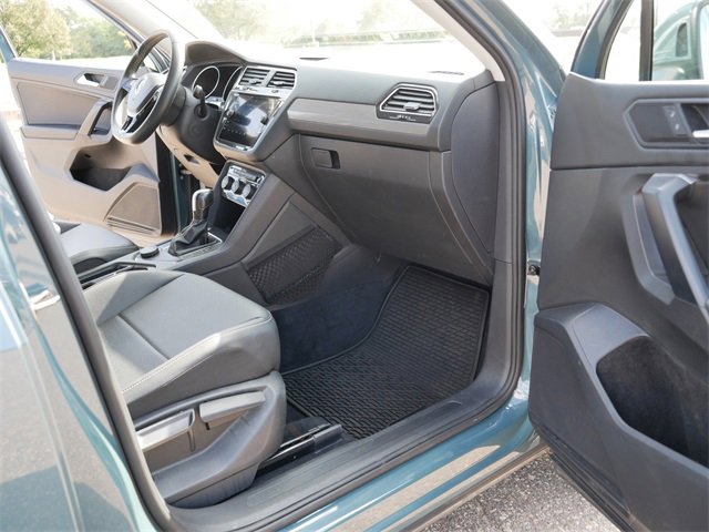 Used 2021 Volkswagen Tiguan SE image 20