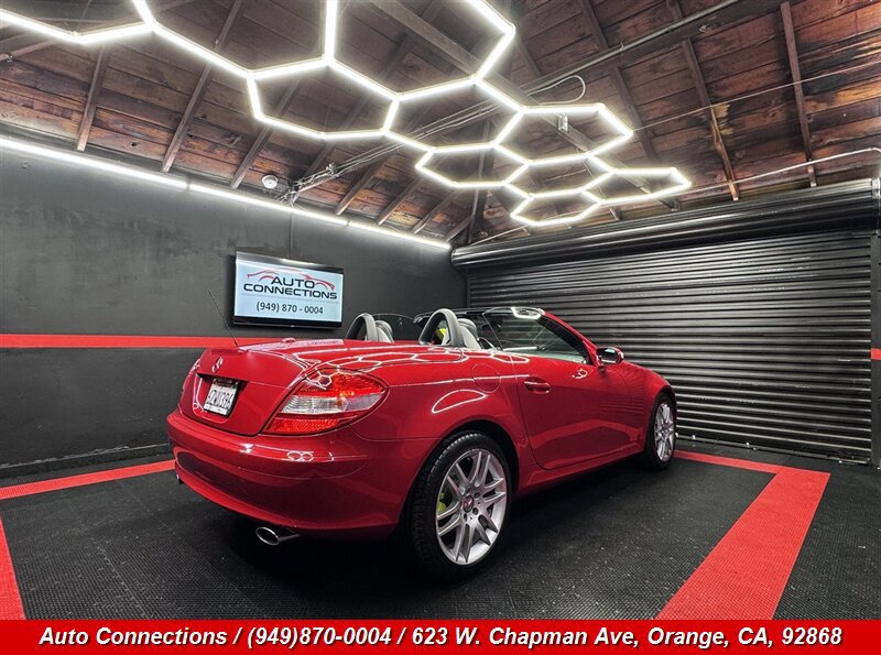 Used 2007 Mercedes-Benz SLK 350 image 3