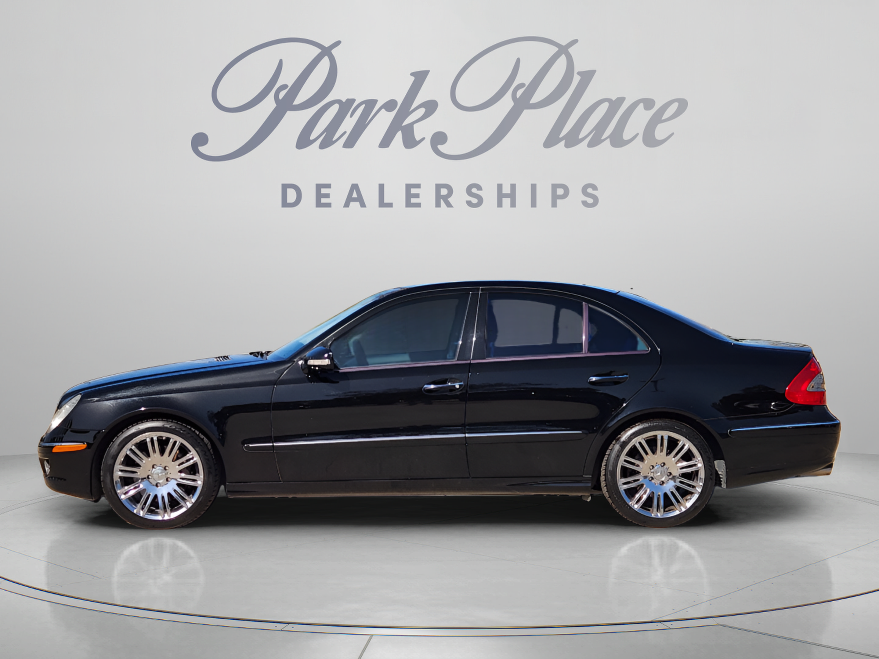 Used 2008 Mercedes-Benz E 350 Sedan image 2