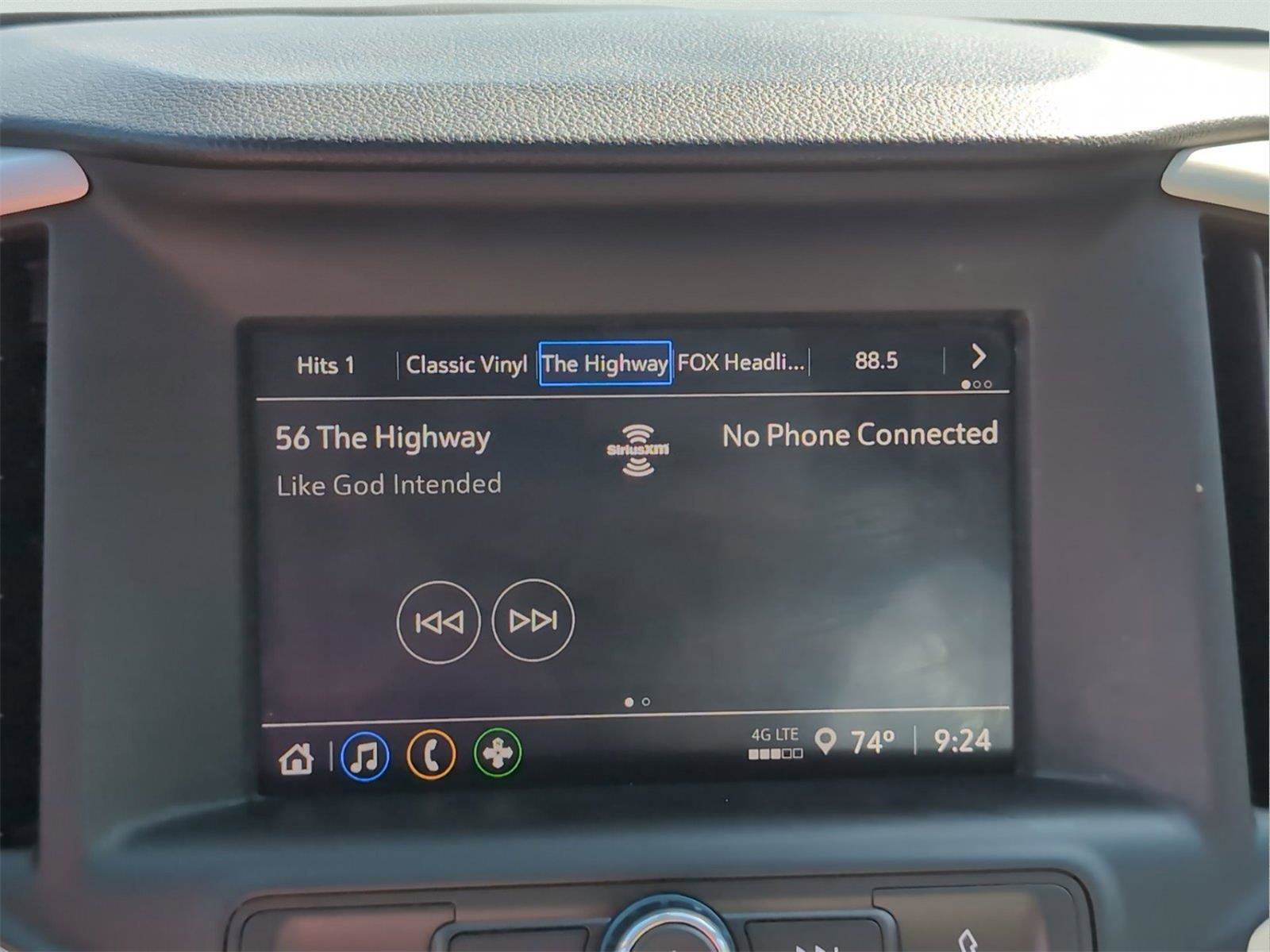 Used 2022 GMC Terrain SLE w/ Driver Convenience Package FWD image 18
