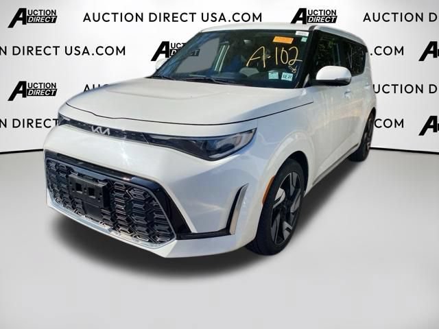 Used 2023 Kia Soul GT-Line w/ GT-Line Technology Package FWD image 1