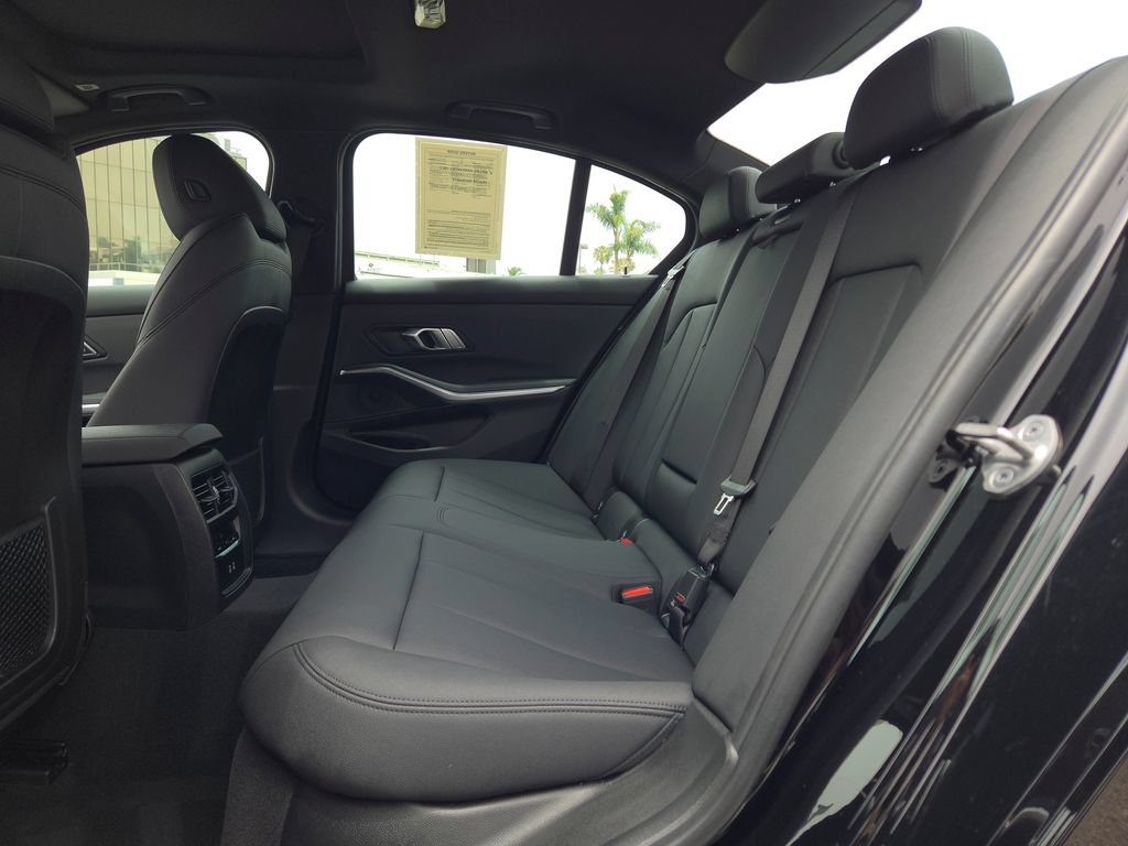 Used 2021 BMW 330i Sedan RWD image 9
