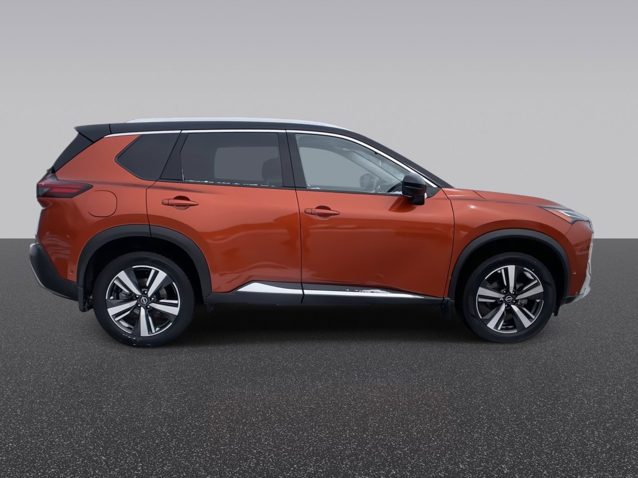 Used 2023 Nissan Rogue Platinum w/ Platinum Premium Package image 10