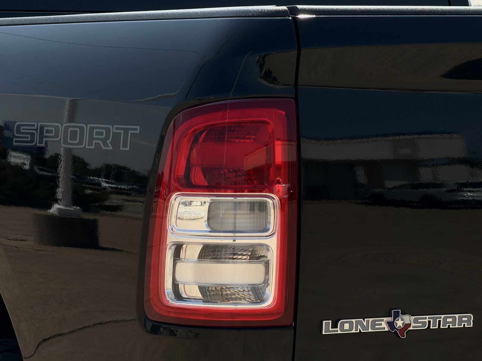 Used 2024 RAM 2500 Lone Star w/ Sport Appearance Package AWD/4WD image 13